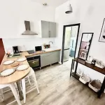 Le Magenta Centre De Laval Proche Gare Apartment