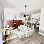 Le Magenta Centre De Laval Proche Gare Apartment