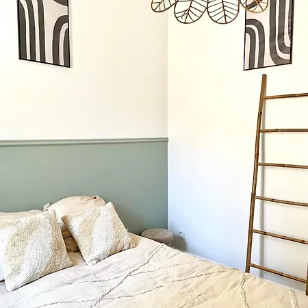 Le Magenta Centre De Laval Proche Gare