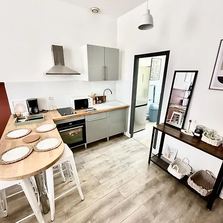 Le Magenta Centre De Laval Proche Gare 아파트