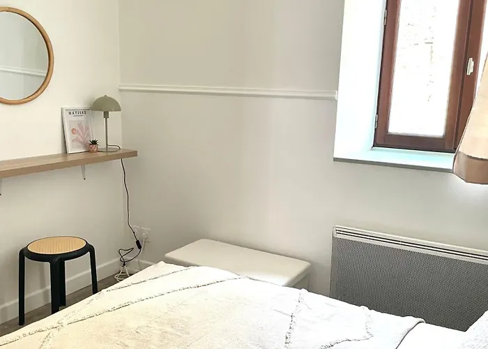 Le Magenta Centre De Laval Proche Gare