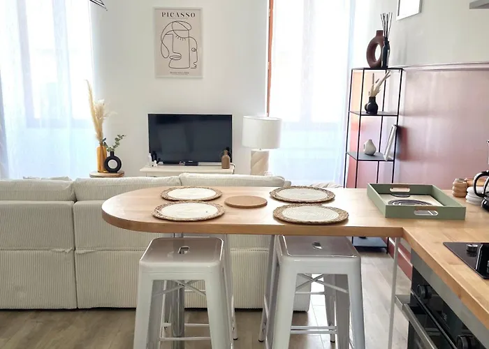 公寓 Le Magenta Centre De Laval Proche Gare *